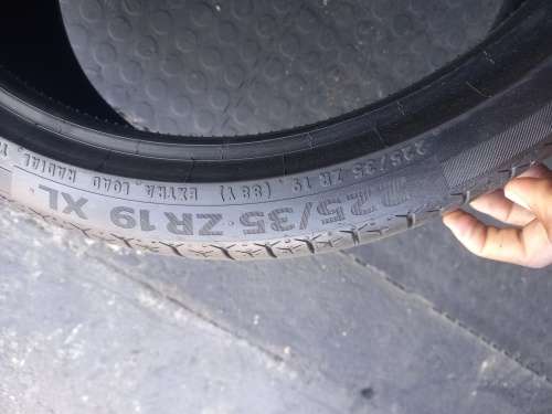 225/35/19 Continental tyre. Non runflat tyre. 90%