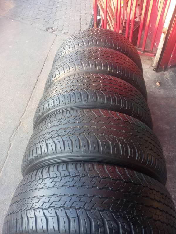 265/60/18 Dunlop Grandtrak AT. Excellent Condition