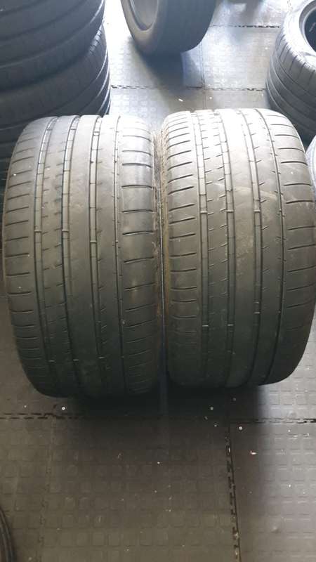 285/30/20 Michelin Pilot Sport. Excellent Condition