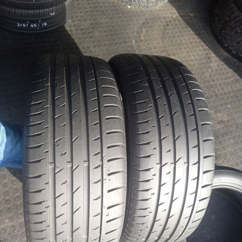 255/55/18 Continental CrossContact 3. Good Condition