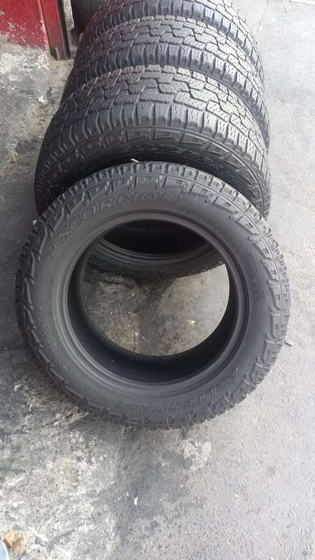 255/60/18 Pirelli Scorpoin All Terrain. 70% life