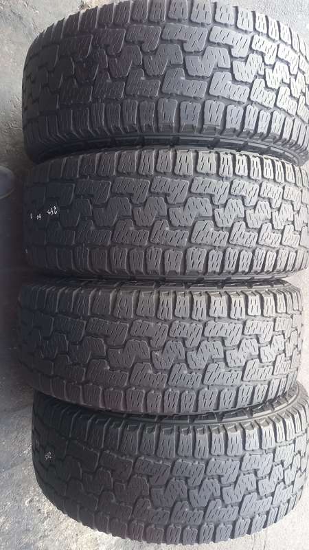 255/60/18 Pirelli Scorpoin All Terrain. 70% life