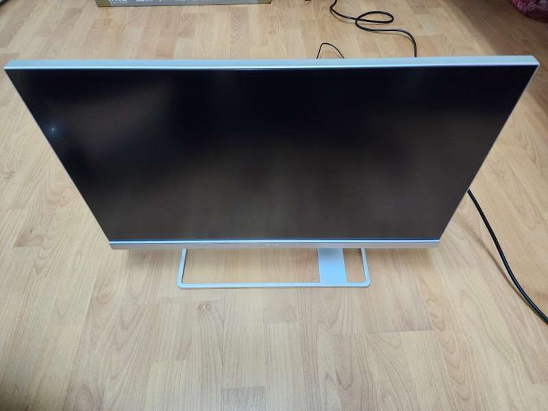 2x Acer 27` S277HK 4K UHD IPS 60Hz Monitors