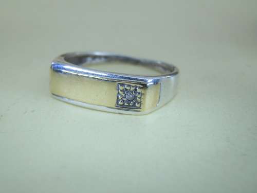 Late entry!!  Solid 9 ct gold and sterling silver diamond gents ring - thirty (30) days to pay