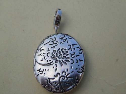 Sterling silver (11.7g) locket