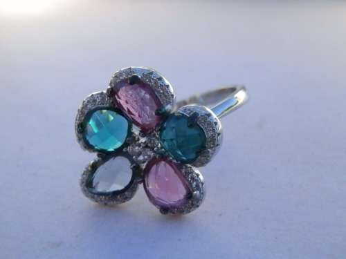 Very nice sterling silver multi gem ring - weight 5.5 g.  Thirty (30) days to pay.