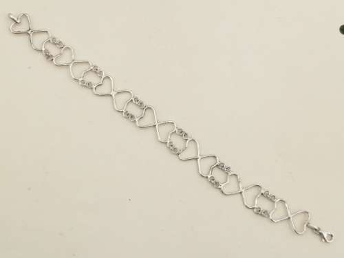 Marvelous solid sterling silver bracelet - weight 7.6 g.