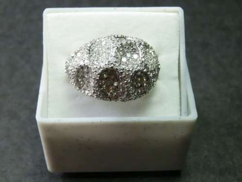 Exquisite sterling silver paved ring - weight 7.9 g.
