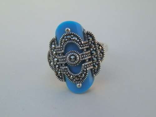 Stunning solid sterling silver turquoise and marcasite ring - weight 7 g.  Thirty (30) days to pay.