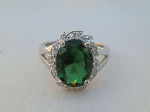 Awesome solid sterling silver ring - weight 5.6 g.