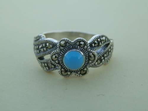 Gorgeous solid sterling silver marcasite ring - weight 5.5 g.  Thirty (30) days to pay