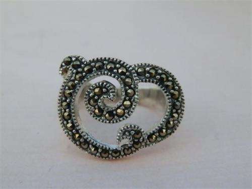 Awesome solid sterling silver marcasite ring -  weight 8 g.  Thirty (30) days to pay