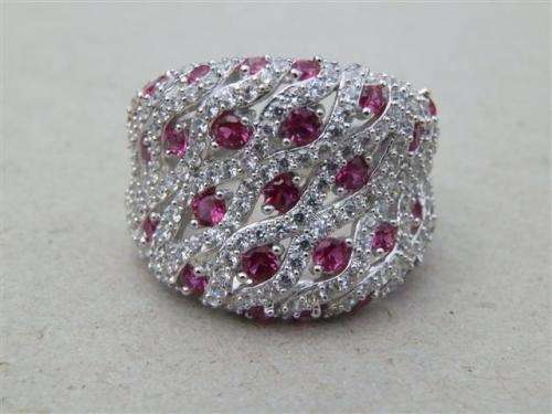 Awesome solid sterling silver ruby ring - weight 8.39 g.
