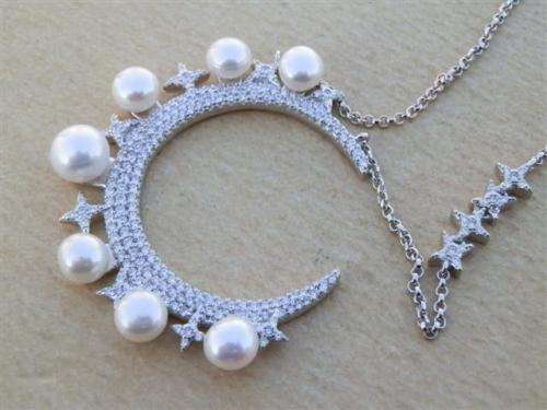 Smashing solid sterling silver necklace with real pearls - weight 12.73 g.