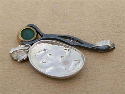 Lovely sterling silver pendants - weight 11.27 g.