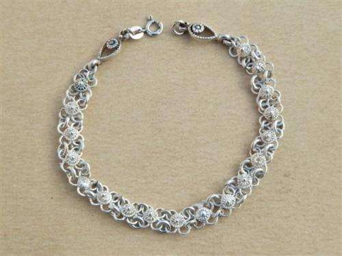 Ravishing solid sterling silver fancy bracelet - weight 8.89 g.