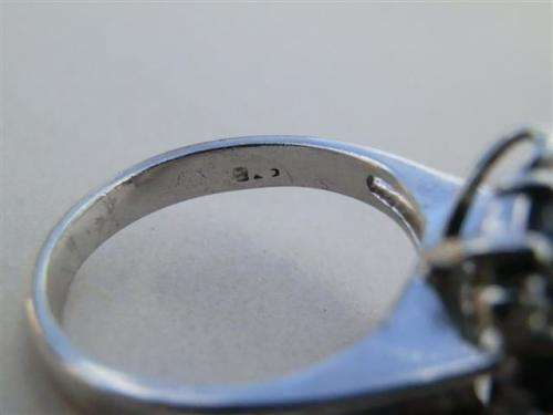 Magnificent solid sterling silver blue sapphire cluster ring - weight 4.6 g