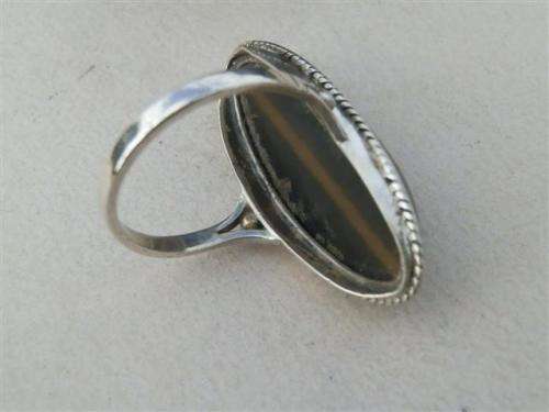 Exquisite vintage solid sterling silver tygers eye ring - weight 6.6 g.