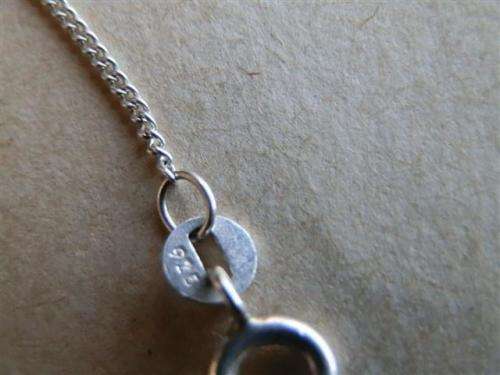 Stunning heavy solid sterling silver necklace - weight 23.94 g.