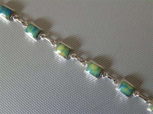 Fabulous sturdy solid sterling silver vintage Mexico bracelet - weight 23.53 g.