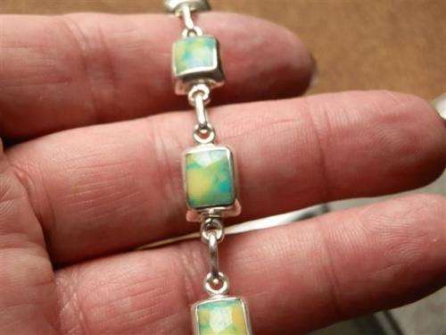 Fabulous sturdy solid sterling silver vintage Mexico bracelet - weight 23.53 g.