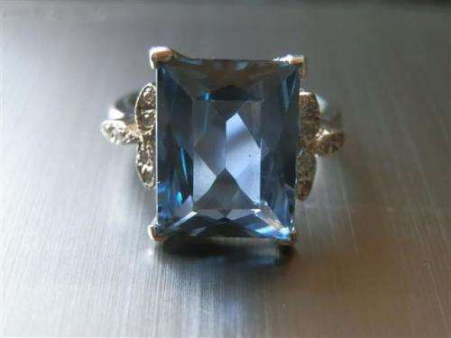 Spectacular Solid Sterling Silver Natural 5.08 ct Sky Blue Topaz Ring - weight 7.09 g