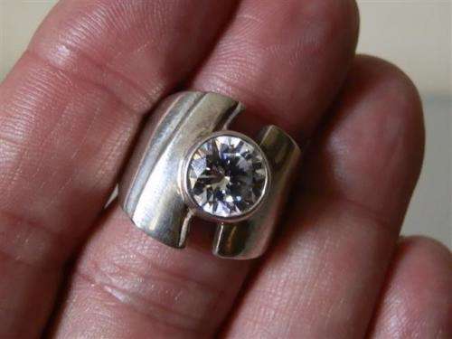 Magnificent Solid Sterling Silver Ring with Clear Stone - weight 11.2 g