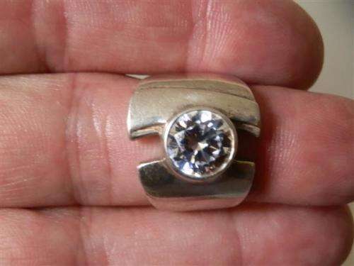Magnificent Solid Sterling Silver Ring with Clear Stone - weight 11.2 g