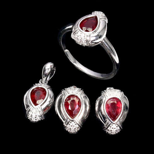 Enchanting Natural Top Blood Red Ruby Solid Sterling Silver Set - weight 8.2 g