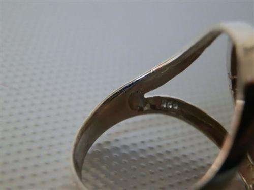 Solid Sterling Silver Ring with large Amethyst - weight 10 g