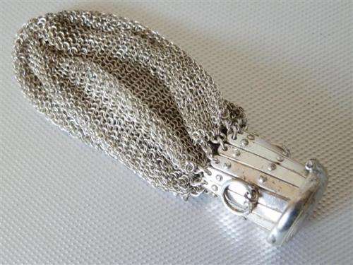 Gorgious Antique Silver Mesh Purse - weight 64 g