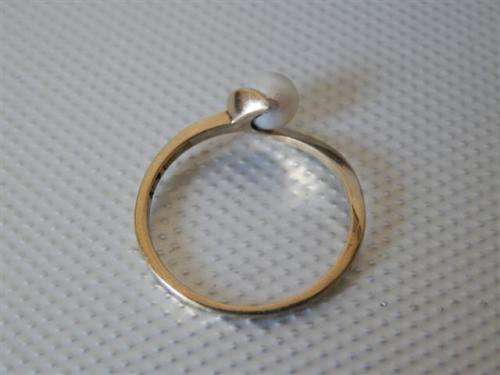 9 ct Gold Pearl Ring & Diamond and Pearl Necklace Set