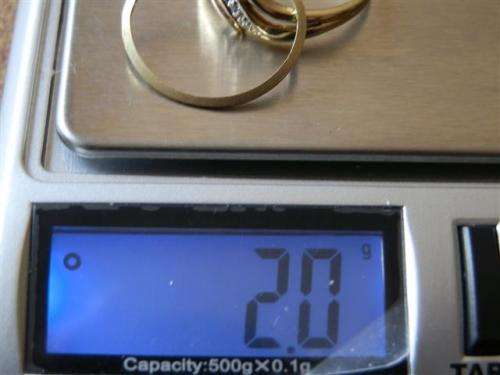 18 ct Yellow Gold Ring & 9 ct Yellow Gold Diamond Ring Lot