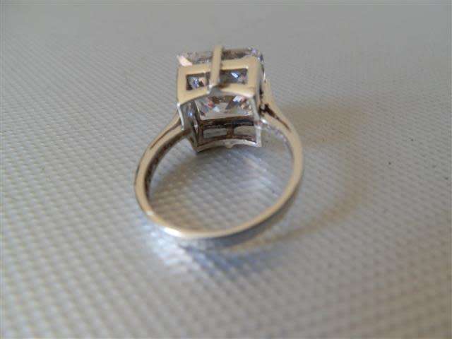Sterling Silver Ring with Clear Stone - weight 6.5 g