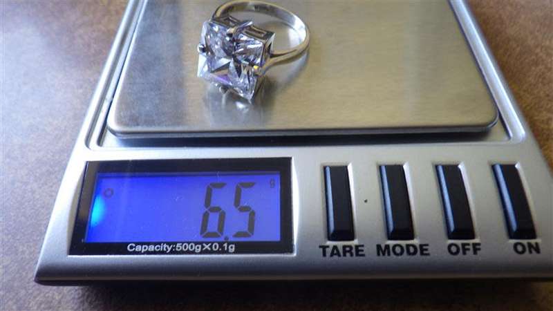 Sterling Silver Ring with Clear Stone - weight 6.5 g