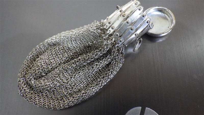 Gorgious Antique Silver Mesh Purse - weight 64 g