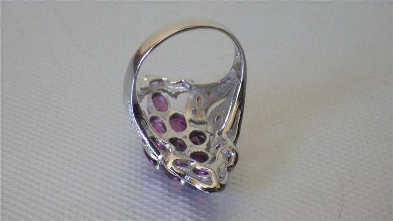 Elegant Sterling Silver Cluster Ring - weight 8 g