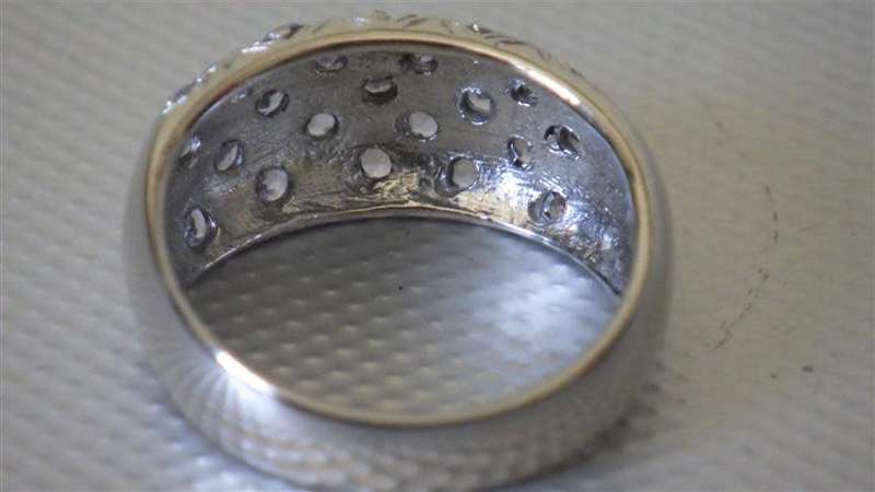 Stunning Sterling Silver Tanzanite Ring - weight 5.3 g