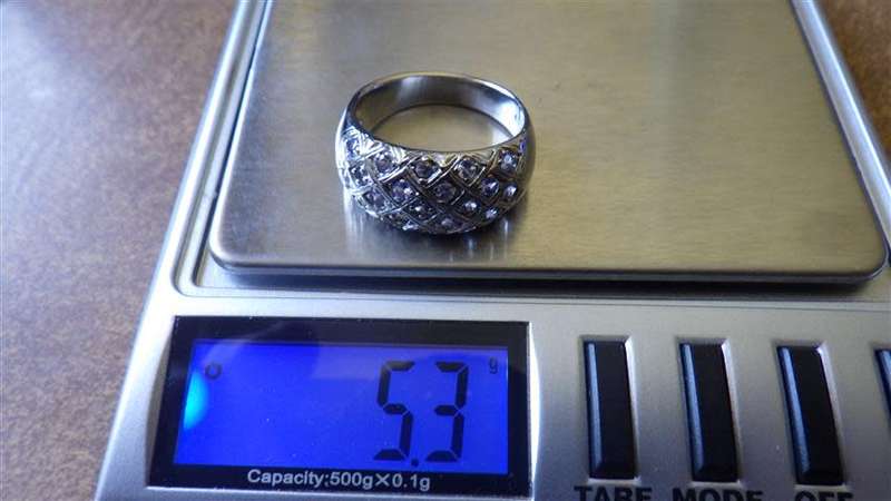 Stunning Sterling Silver Tanzanite Ring - weight 5.3 g