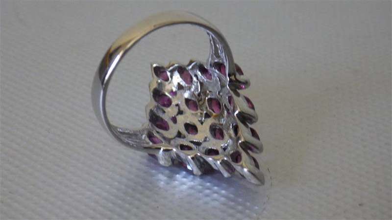 Awesome Sterling Silver Cluster Ring - weight 6.4 g