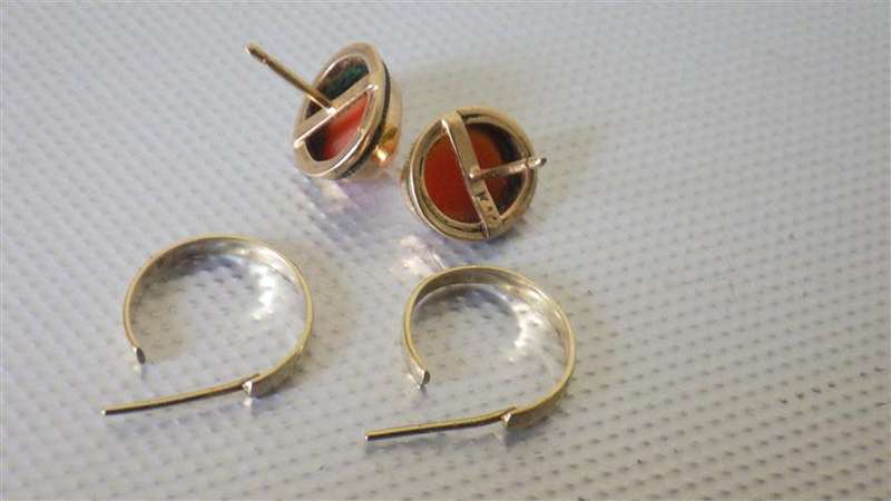 Two Beautiful 9 ct Gold Earring sets