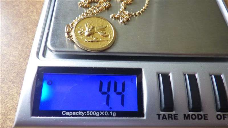 Very nice 9 ct Gold Pendant and Chain
