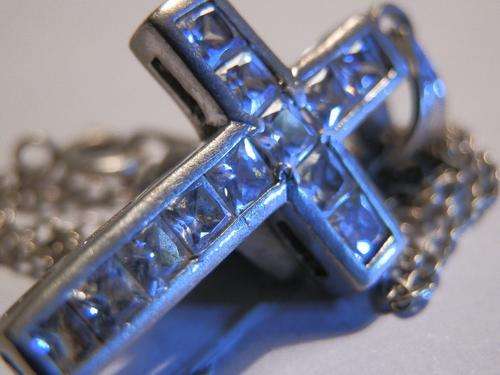 Sterling silver pendant and chain