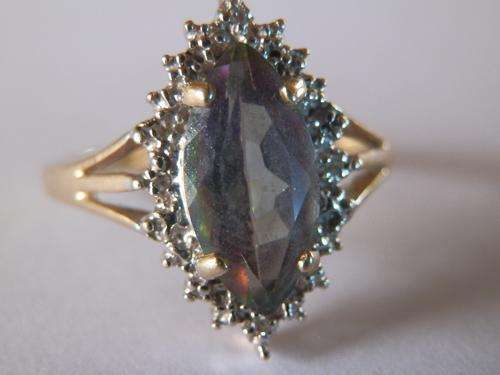 9ct Gold mystic topaz and diamond ring - shipping R35 insured