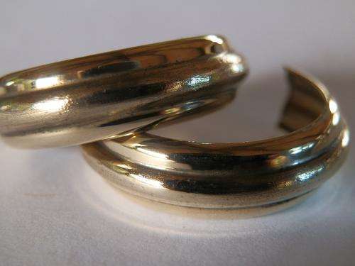 9ct Gold earrings