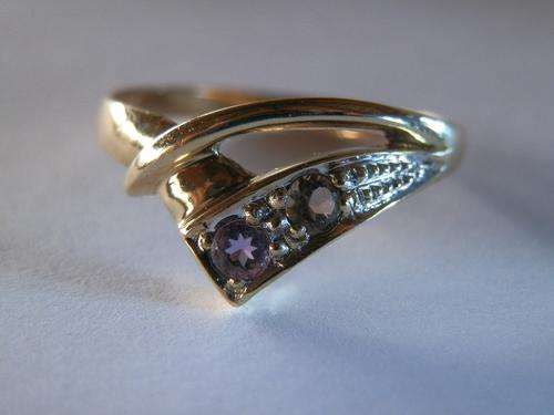 9ct Gold ring - shipping R35 insured