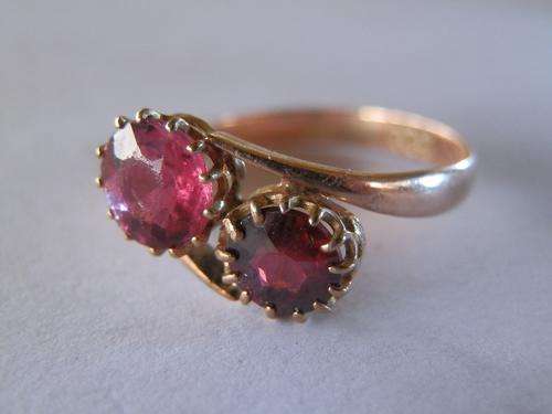 Antique (circa 1900) 9ct rose gold garnet ring - shipping R35 insured