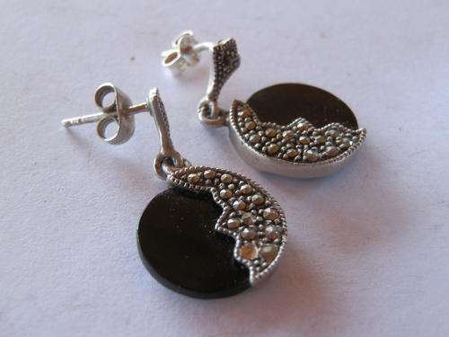 Vintage sterling silver marcasite and onyx earrings - shipping R40 insured