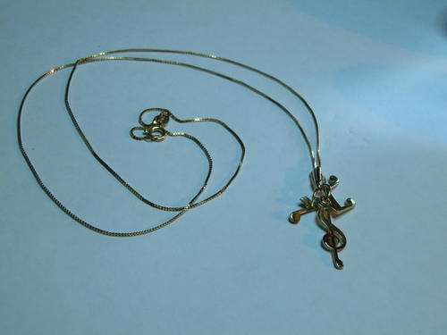 9ct Gold necklace - shipping R40 insured