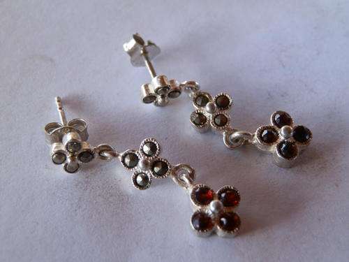 Sterling silver garnet earrings - shipping R40 insured